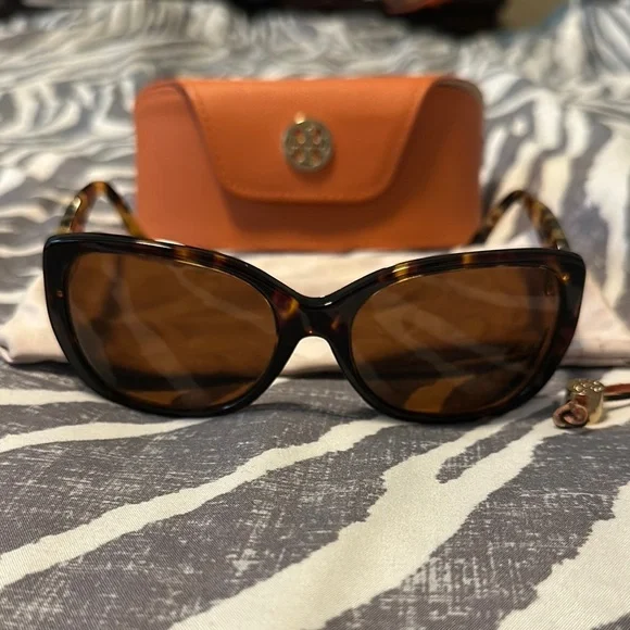 Tory Burch | Accessories | Tory Burch Brown Sunglasses  display picture 3
